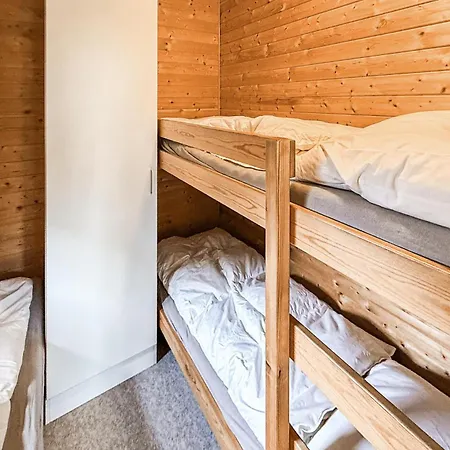 2 Bedroom Pet Friendly In *